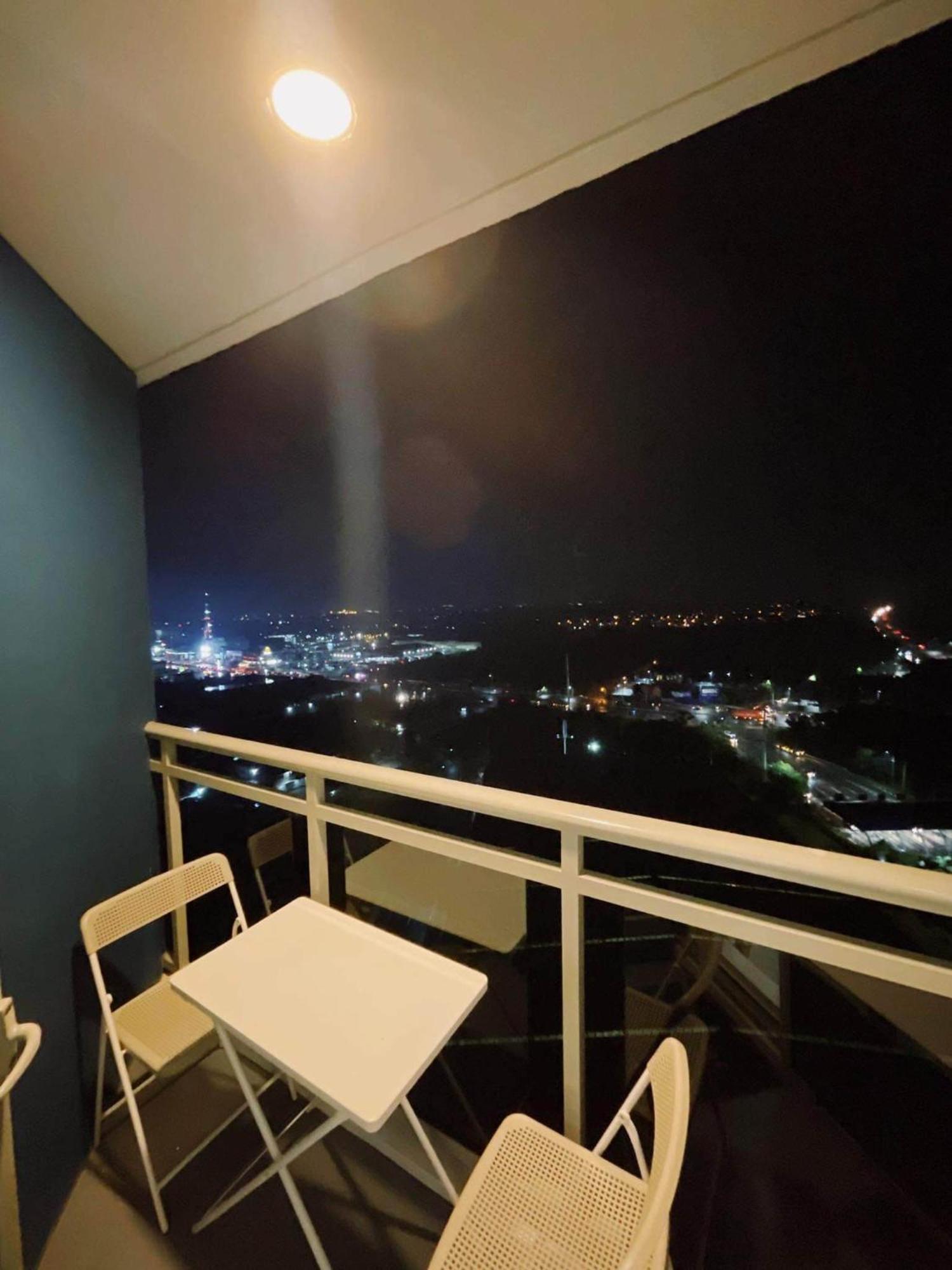 Azure North Studio Units Located In 17Th Floor And Above San Fernando  Bagian luar foto